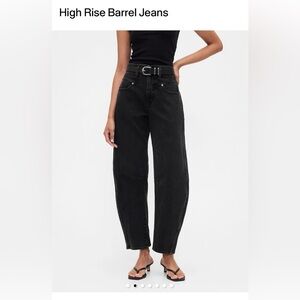 GAP Women’s High Rise Barrel Jeans in Color Washed Black: Size 10/30R
